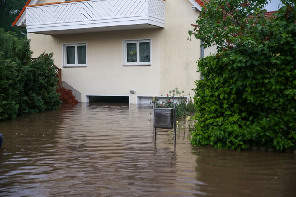 Unwetter wütet in Thüringen: Wassermassen kommen "aus Toilette und Dusche raus"