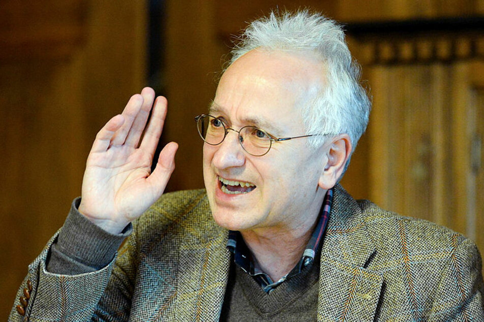Thomaspfarrer i.R. Christian Wolf wünscht sich, dass der Heilige Geist dem Landeskirchenamt mal einen Besuch abstattet.