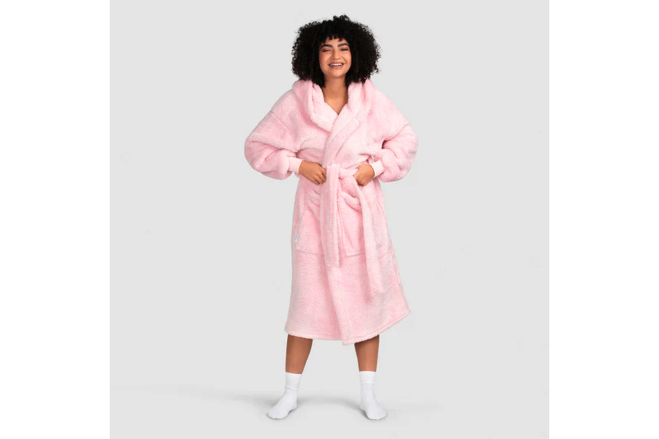 Deine Lieblingsfarbe ist Pink? Dann ist dieser Oodie-Bademantel genau der richtige für Dich.