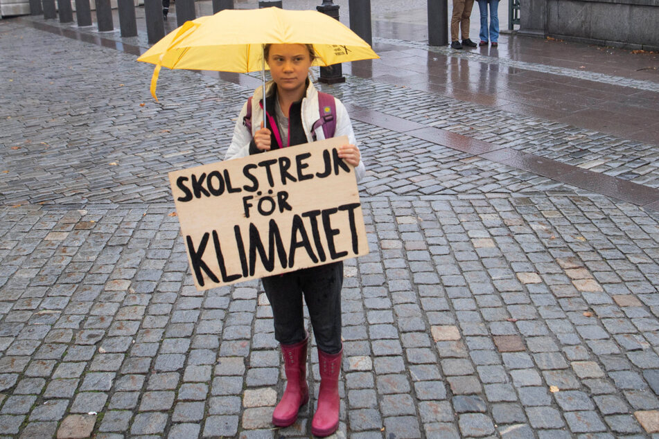 Greta Thunberg bereitet sich auf einen Protest vor dem schwedischen Parlament vor.