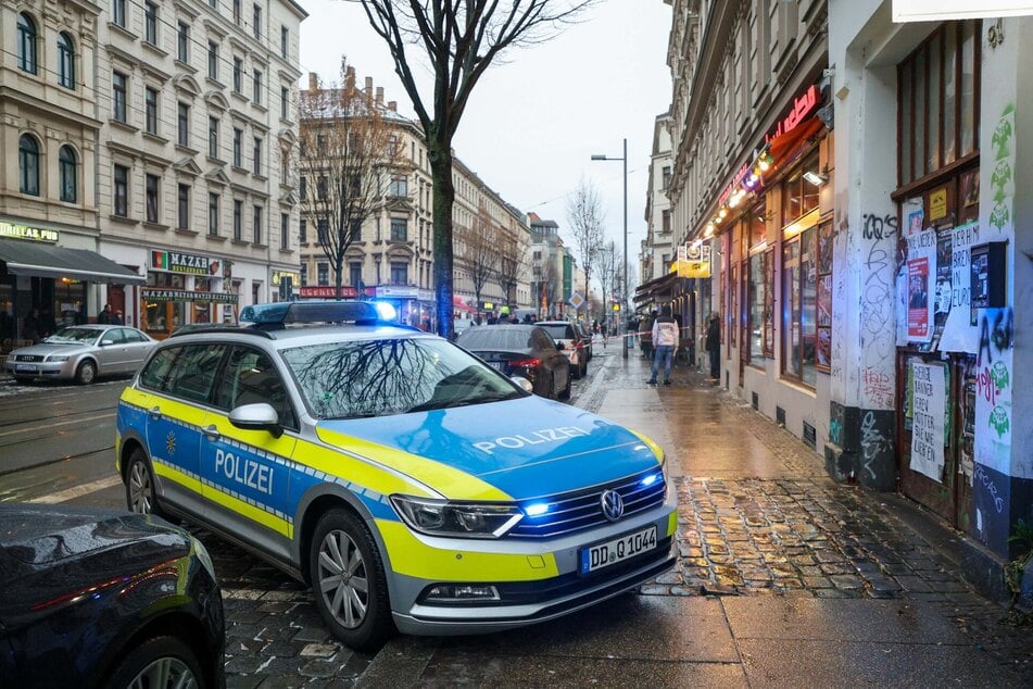 Die Leipziger Staatsanwaltschaft und die Kriminalpolizei ermitteln nun wegen eines vollendeten Tötungsdeliktes. (Archiv)
