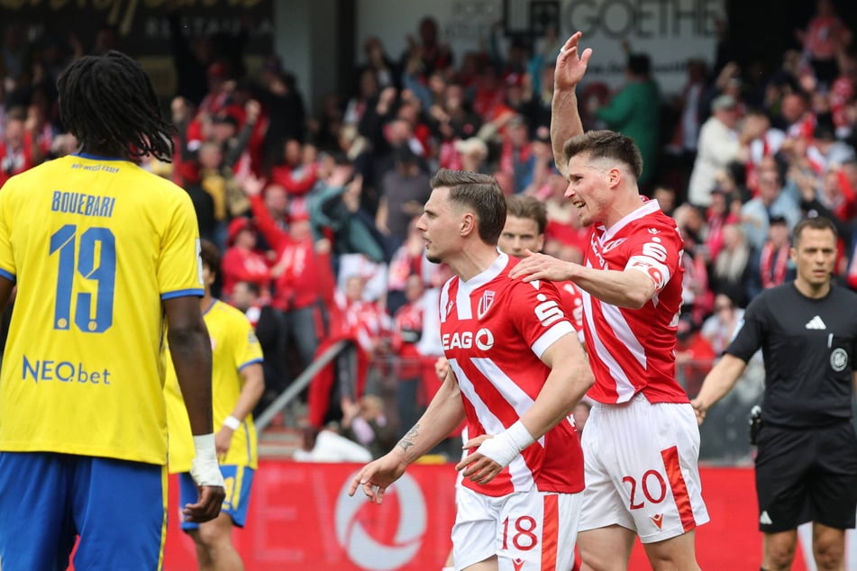 Erik Engelhardt (M.) hatte den zwischenzeitlichen Ausgleich erzielt.