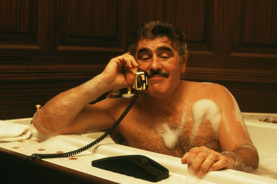 In der Miniserie "Kir Royal" gab Mario Adorf 1986 den bayerischen Generaldirektor Heinrich Heini Haffenloher zum Besten.