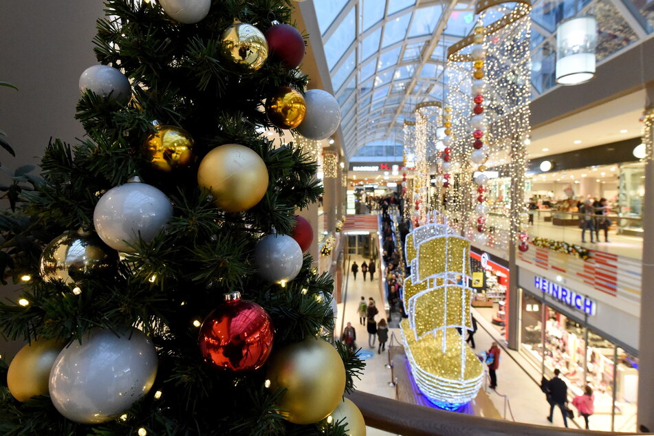 Von wegen "O du fröhliche": Der Einzelhandel sorgt sich ums Weihnachtsgeschäft.