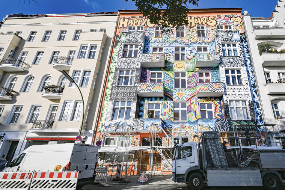 Berlin: Streit um Happy Go Lucky Hostel: Berühmte Fassade kommt weg!