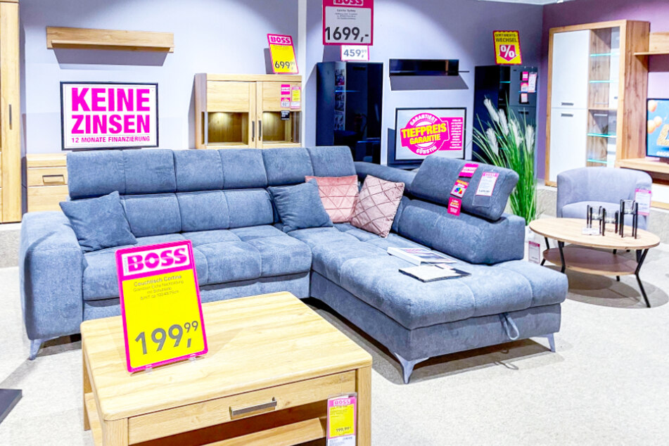 Wer am dritten Advent bei Möbel Boss in Berlin vorbeischaut, bekommt u.a. dieses Ecksofa super günstig!