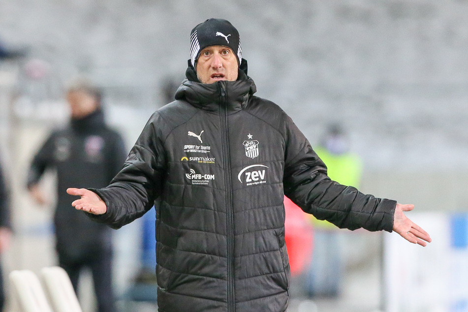 FSV-Zwickau-Trainer Joe Enochs (49) ist nicht der Meinung, dass noch ein Stürmer benötigt wird.