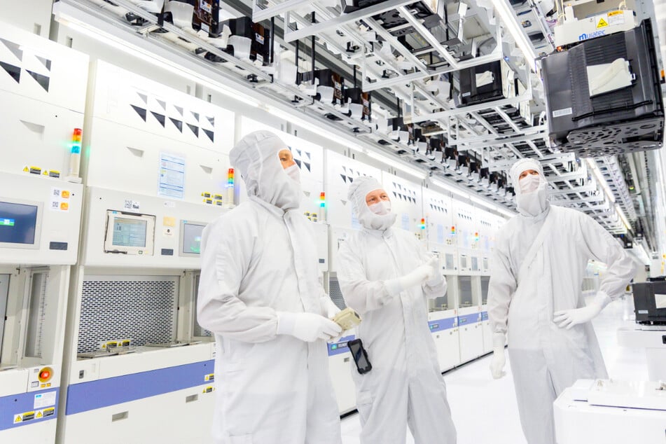 Ohne Mikrochips aus Dresden würden viele Displays dunkel und zahlreiche Elektroantriebe still bleiben.