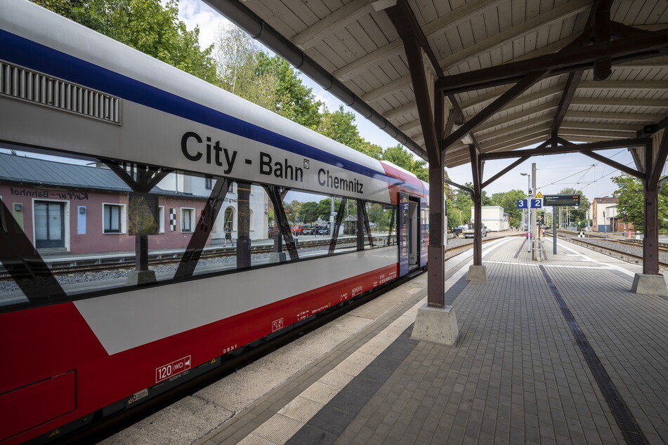 Die City-Bahn muss am Mittwoch zwei Verbindungen zwischen Glauchau und Gößnitz streichen. Grund: ein hoher Krankenstand.