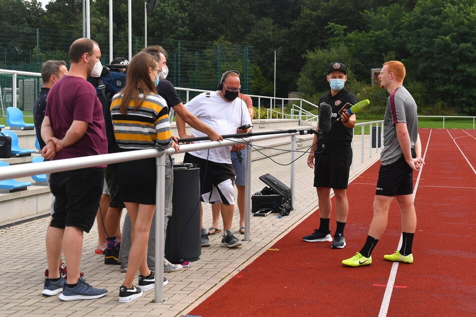 Der erste Arbeitstag von Paul Will (25, r.) bei Dynamo: Am 22. August 2020 wurde er im Trainingslager in Heilbad Heiligenstadt vorgestellt.