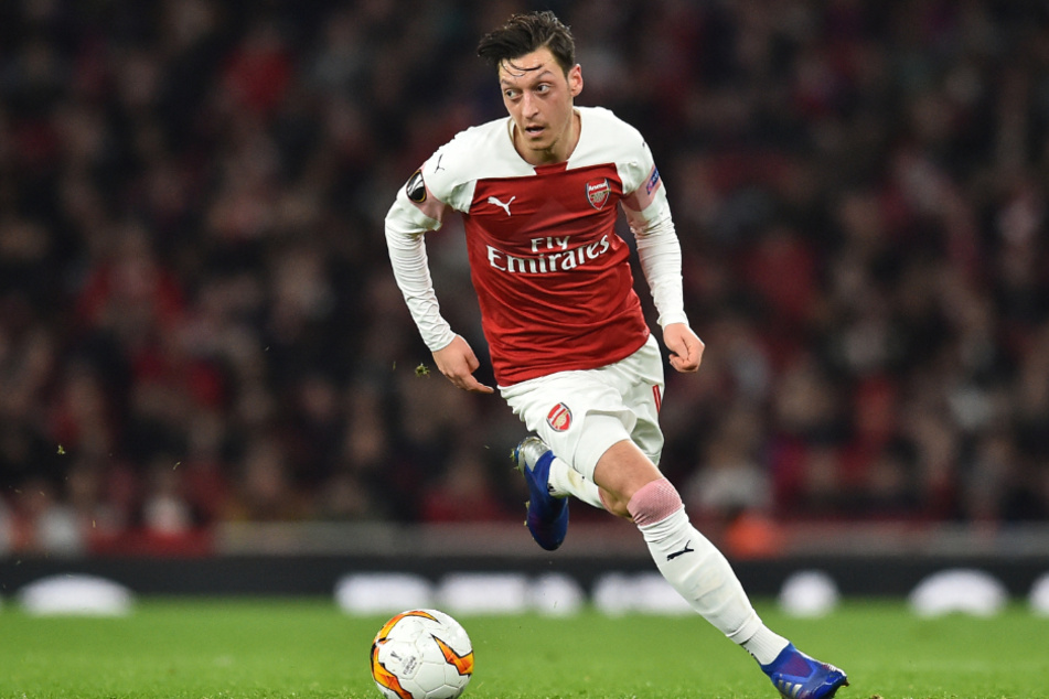 Den Kommentar zu seinem Ex-Klub Arsenal konnte Mesut Özil (35) nicht auf sich sitzen lassen.