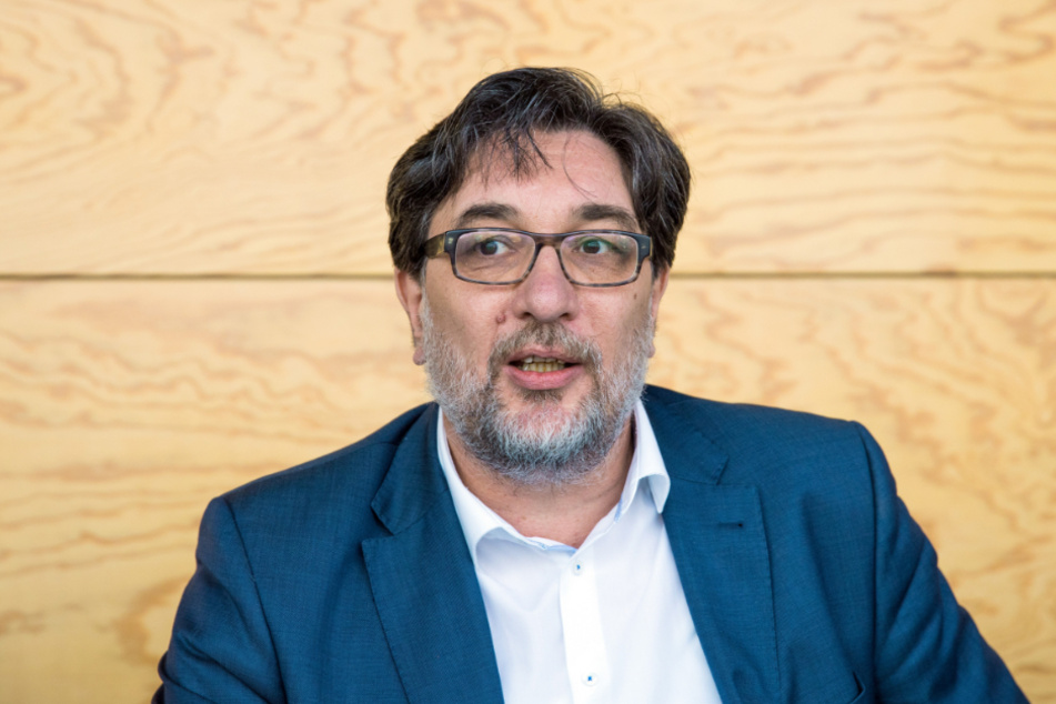 Stefan Hartmann (51).