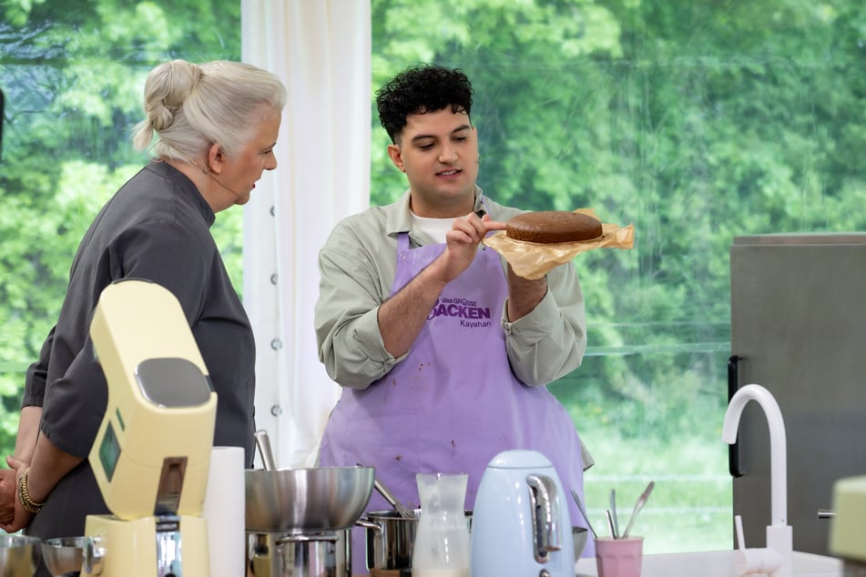 Jurorin Bettina Schliephake-Burchardt (55) kritisiert Kayahans Kuchen. (Archivfoto)