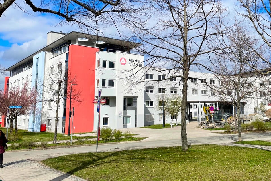 So könnt Ihr Euch lange Wartezeiten bei der Agentur für Arbeit ab sofort sparen