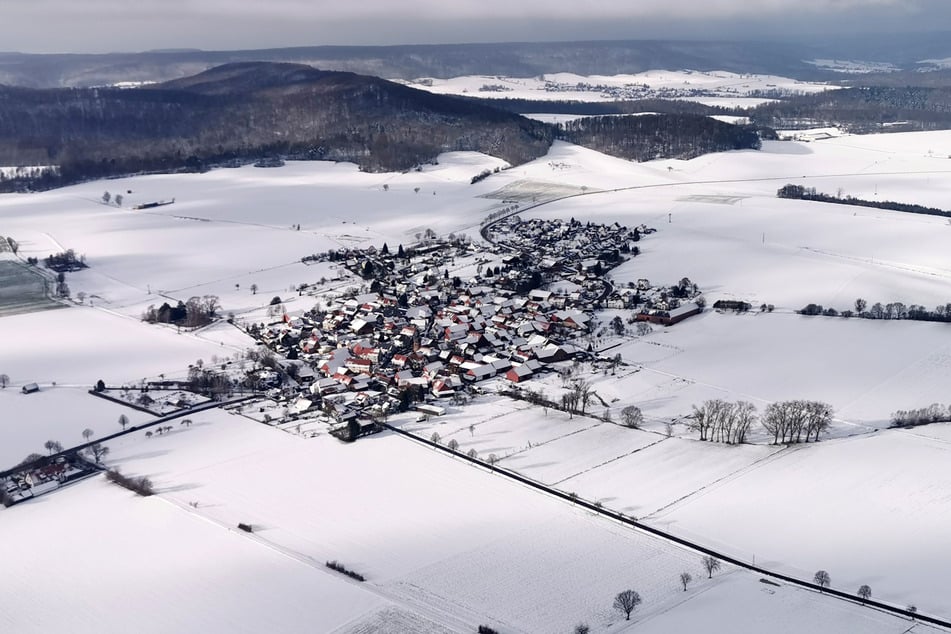 Teile Deutschlands könnten schon von einer Schneedecke überzogen sein.