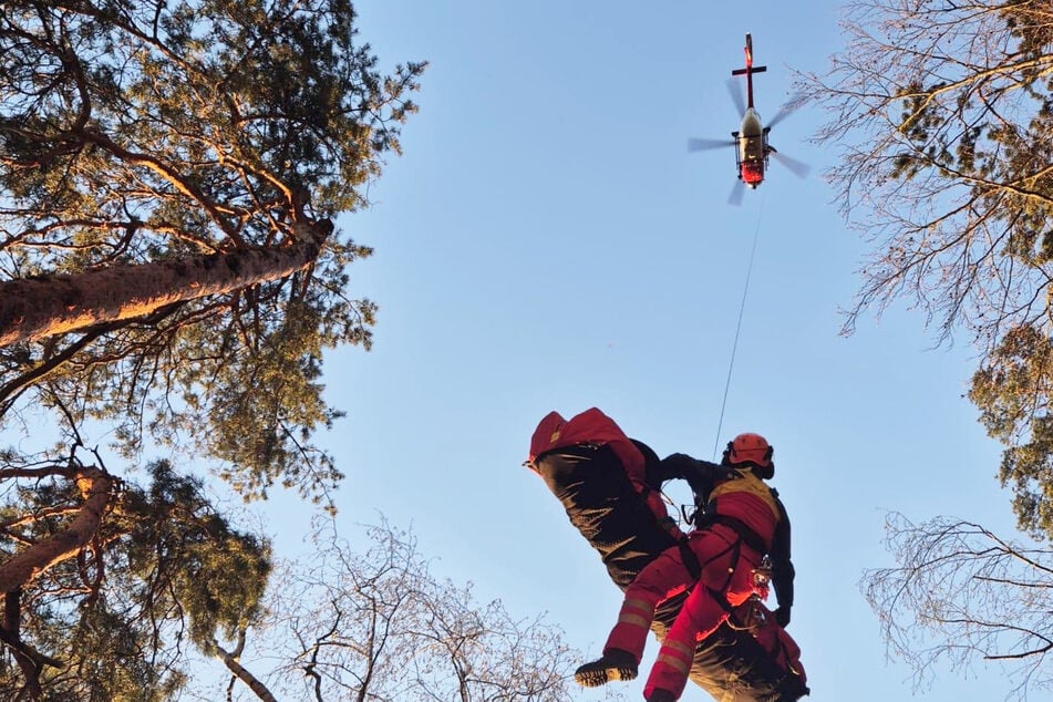 Schwerer Sturz in Sächsischer Schweiz: Mann von Felsvorsprung gerettet