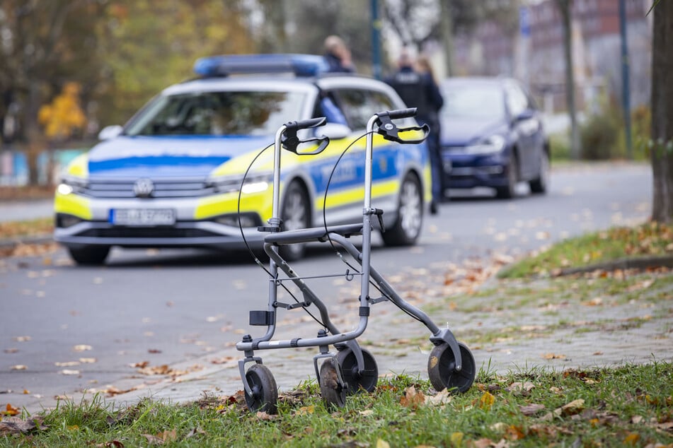 Nach dem Unglück blieb nur der Rollator des Rentners (84) am Tatort zurück.