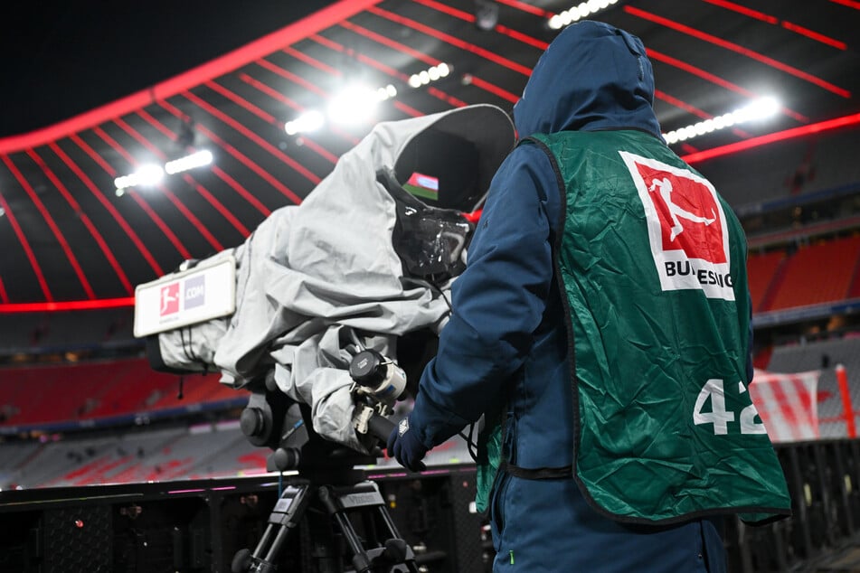 Die TV-Übertragung der Bundesliga ist ab der kommenden Saison zumindest samstags nicht mehr exklusiv bei einem Anbieter zu finden.
