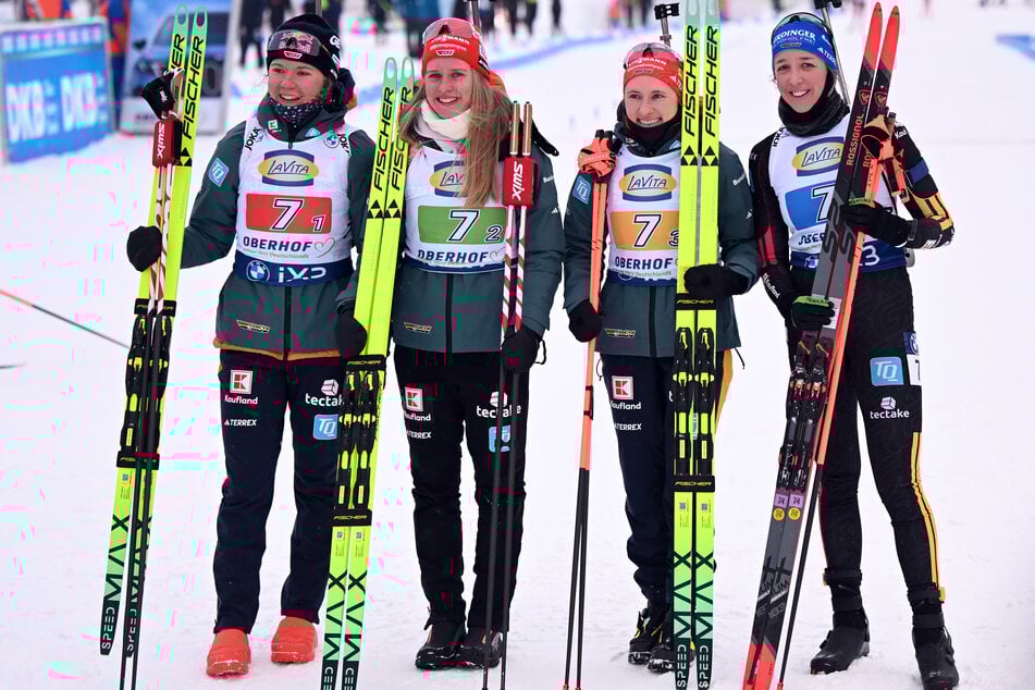 Strahlende Gesichter: Selina Grotian (21, v.l.), Julia Tannheimer (20), Janina Hettich-Walz (29) und Franziska Preuß (31) dürfen alle zu den Olympischen Spielen fahren.