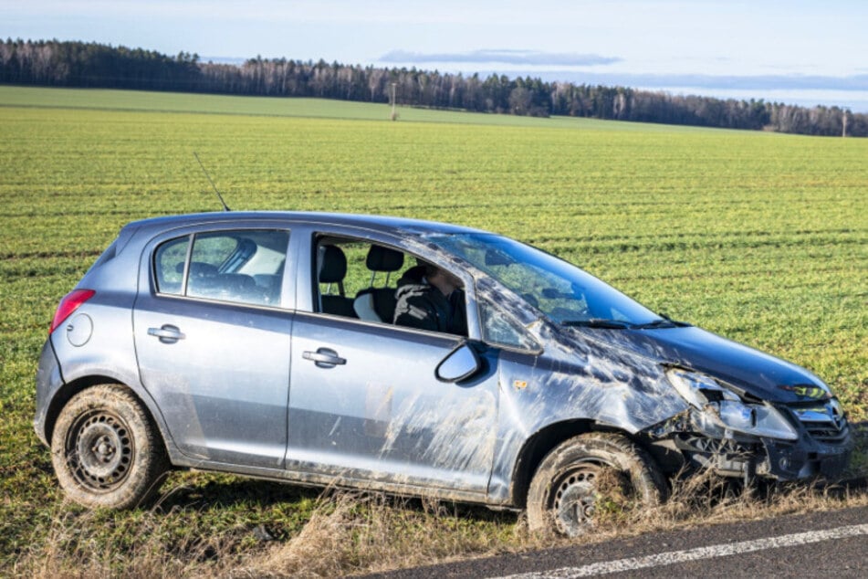 Der Opel wurde vom ADAC abgeschleppt, da er nicht mehr fahrbereit war.