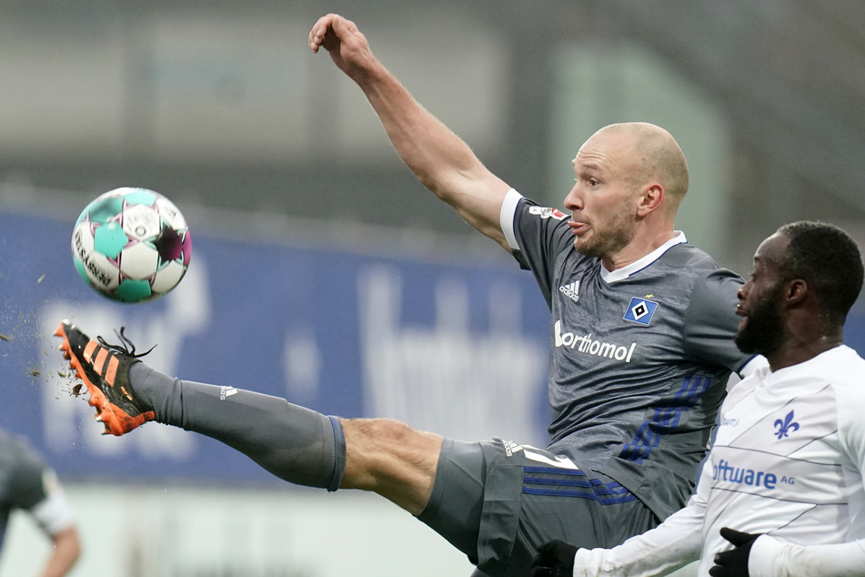 Toni Leistner (31, l.) wechselt nach der HSV-Vertragsauflösung zum belgischen Klub VV St. Truiden.