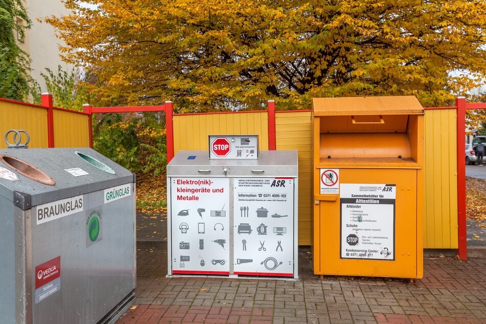Klein-Elektronik kann auch in Sammelcontainern entsorgt werden.