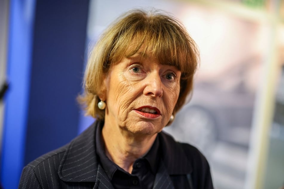 Kölns scheidende Oberbürgermeisterin Henriette Reker (68, parteilos) hält nichts von den Plänen.