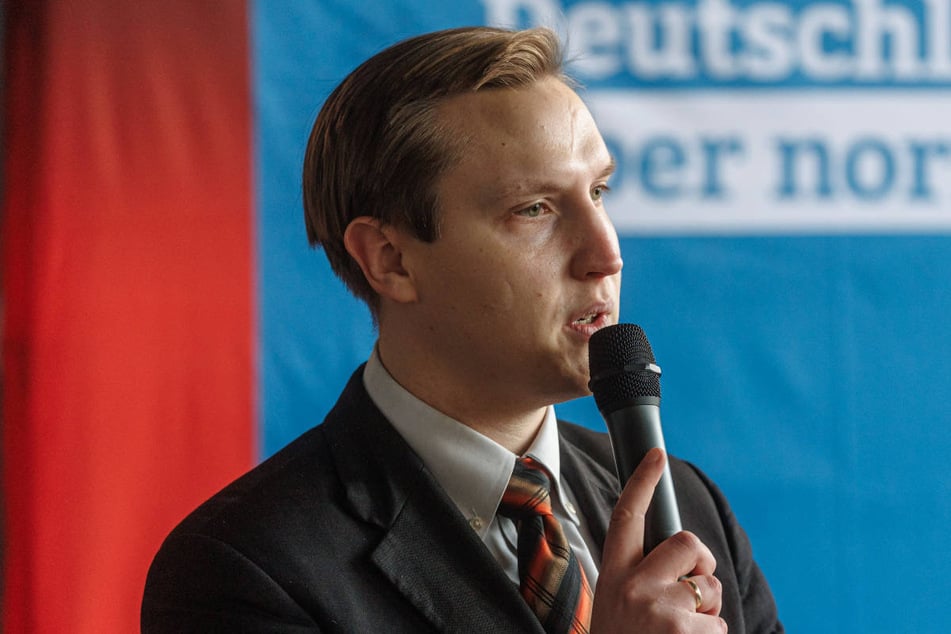 AfD-Jungpolitiker Kevin Dorow (27) ist um einen Parteiausschluss herumgekommen.