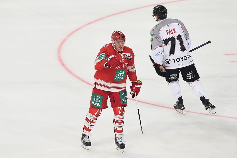 Travis Turnbull (39, l.) traf am 10. Januar 2015 für die Düsseldorfer EG im DEL Winter Game gegen die Kölner Haie zum 1:0.