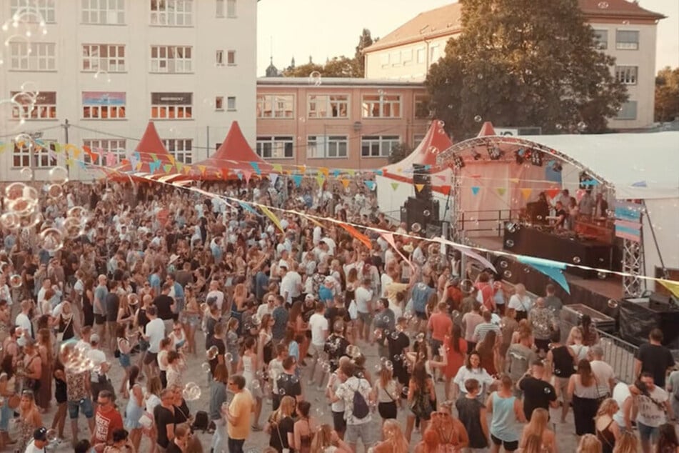 Schnell Tickets für diese Mega-Party sichern
