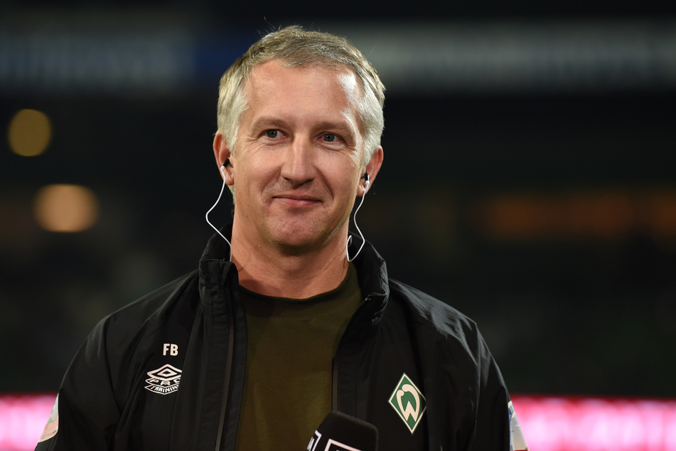 Werder Bremen ist auf der Suche nach einem Nachfolger für den zum Sommer scheidenden Sportchef Frank Baumann (48) auf einen illustren Kandidaten gestoßen.