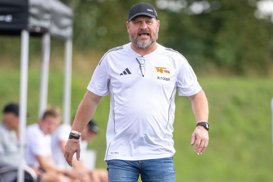 Die Eisernen kämpften unter der Leitung von Cheftrainer Steffen Baumgart (53) in der Alten Försterei im Testspiel gegen den spanischen Erstligisten Espanyol Barcelona.