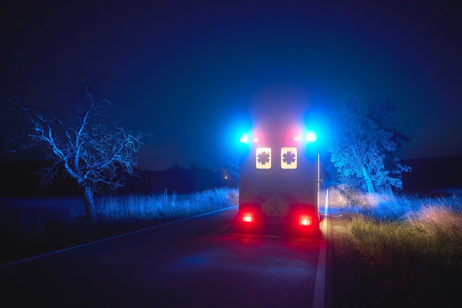 Nächtlicher Notruf: Missgeschick führt zu stundenlangem Einsatz auf der A2