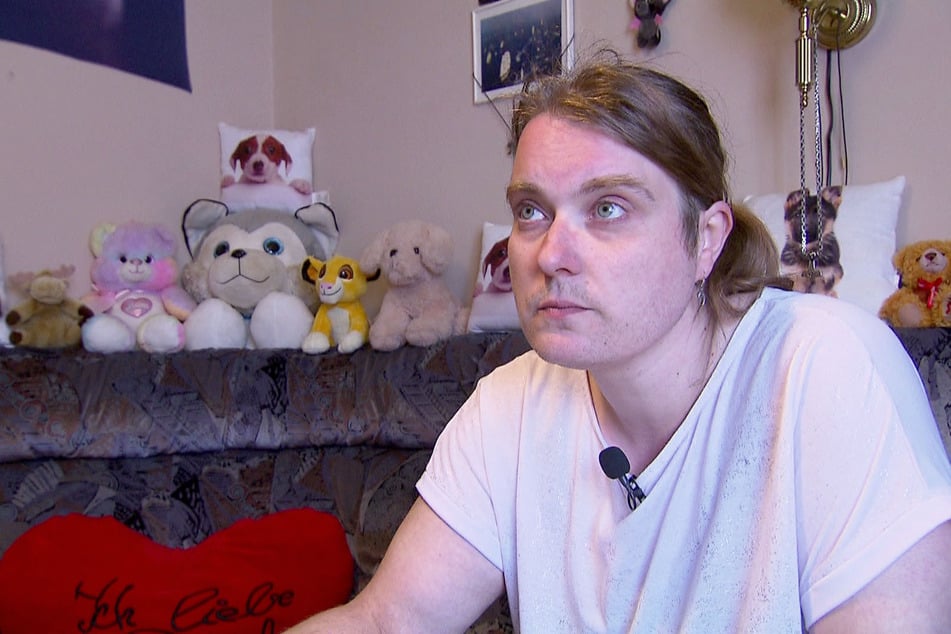Jessica (39) wurde abgesprochen, sich um ein Kind kümmern zu können.