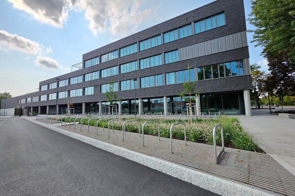 Zum neuen Schuljahr öffnet das neu gebaute LEO-Gymnasium in Seidnitz seine Türen.