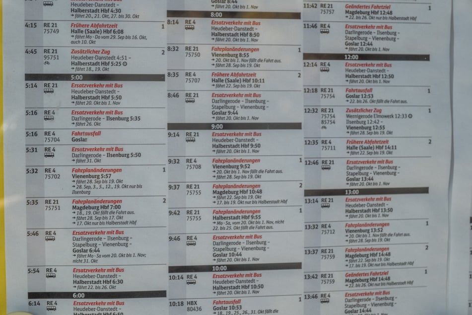 Viele Pendler berichten, dass die Anschlüsse zwischen Zug und Ersatzverkehr nicht passen.