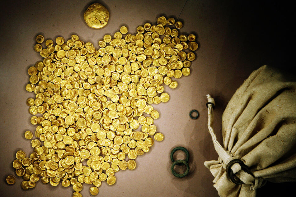 Tief im Boden eingelassen wurde im Kelten- und Römermuseum in Manching bei Ingolstadt der keltische Goldschatz ausgestellt. Nun wurde er vollständig gestohlen.