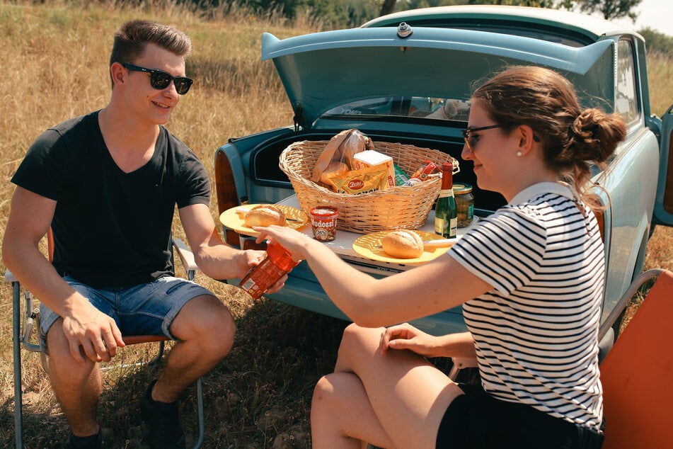 TAG24 verlost eine Trabi-Picknick-Tour.