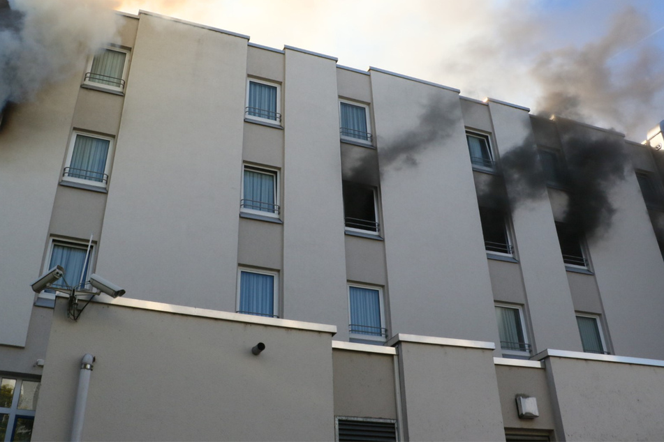 Hotelbrand in Gerlingen ruft Großaufgebot auf den Plan