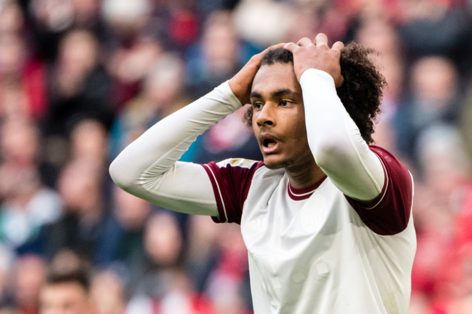 Joshua Zirkzee gehörte zur Starelf der Bayern.