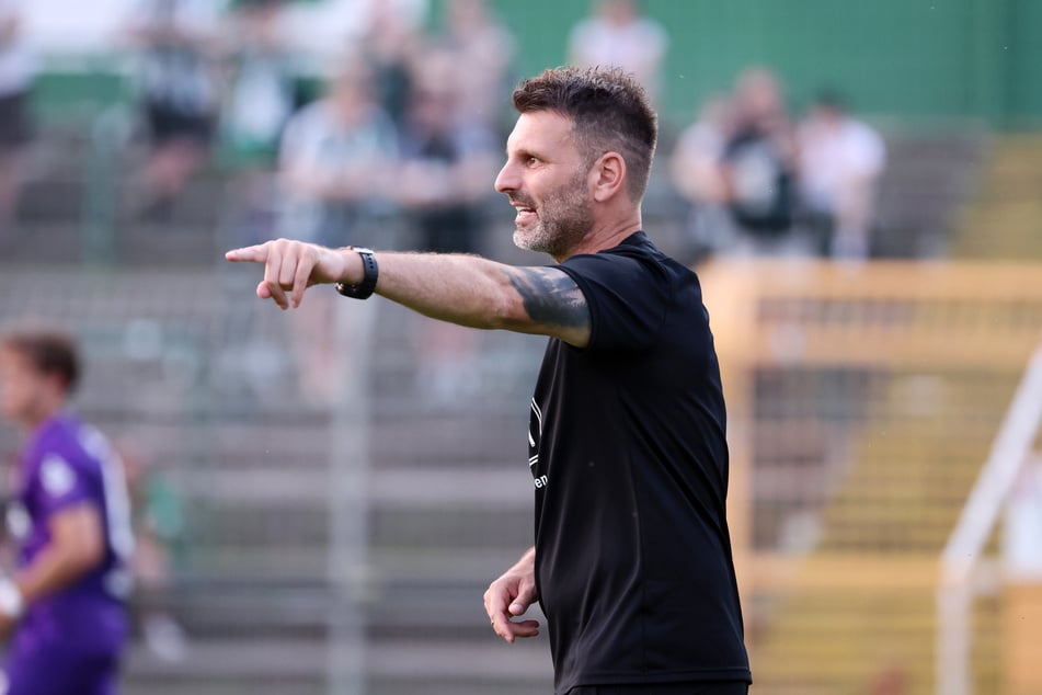Chemie Leipzigs Trainer Adrian Alipour (46) konnte sehr zufrieden mit der Leistung seiner Spieler sein.