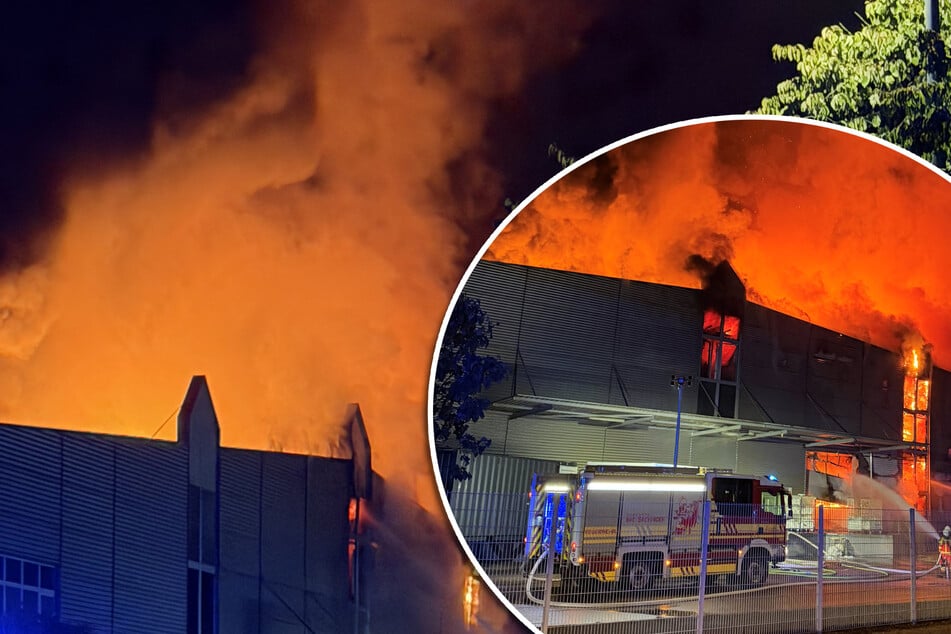 Maschine brennt, kurz darauf steht die ganze Halle in Flammen: Feuer vernichtet Wäscherei - Millionenschaden!