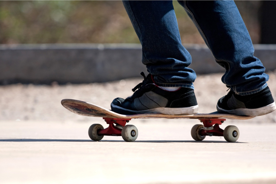 Skateboarding is not a crime: Außer man fährt ominöse Abkürzungen in frischen Zement. (Symbolbild)