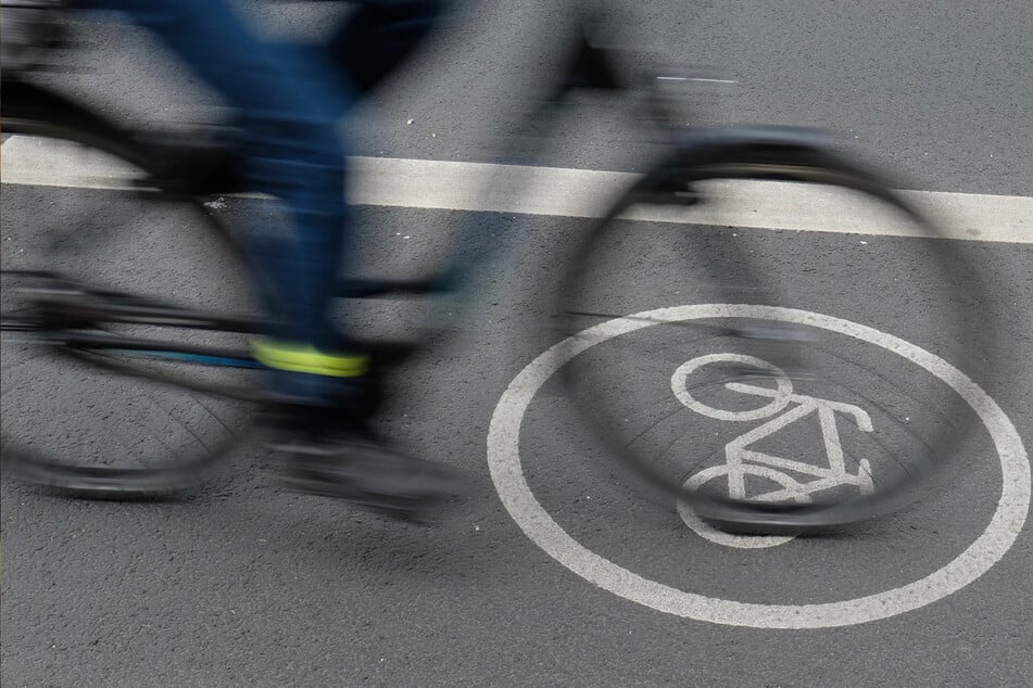 Ein 38-jähriger Radfahrer in Halberstadt sorgte mit einem Fehlverhalten für Aufmerksamkeit von Polizisten. (Symbolbild)