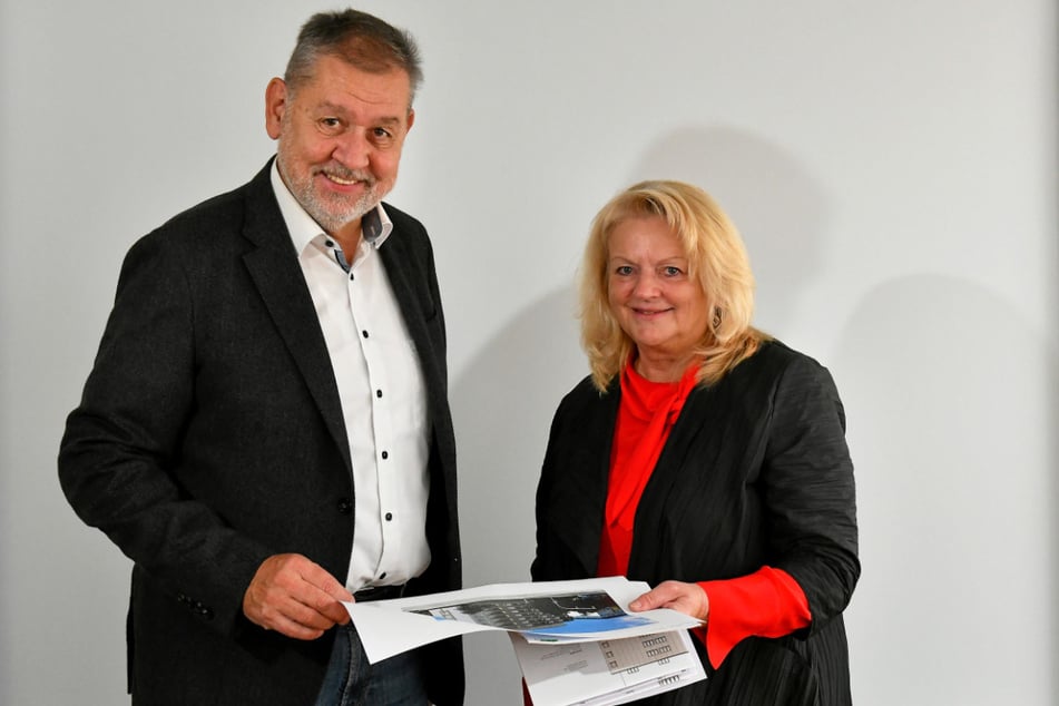 SWGD-Vorstand Mathias Schulze (61) und die technische Leiterin Sigrid Mickan haben die Pläne vorgestellt.