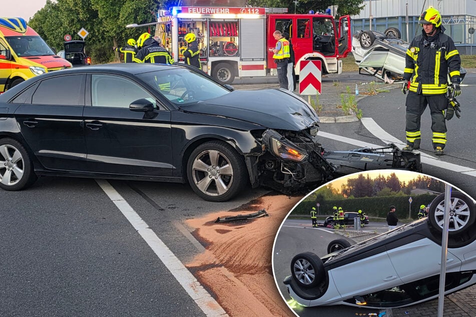 Seat kracht in Audi und überschlägt sich: Zwei Jugendliche verletzt
