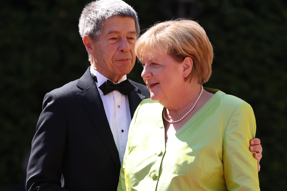 Angela Merkel (68) und Ehemann Joachim Sauer (73). Erstere dinierte einst mit Jenny Elvers (50).