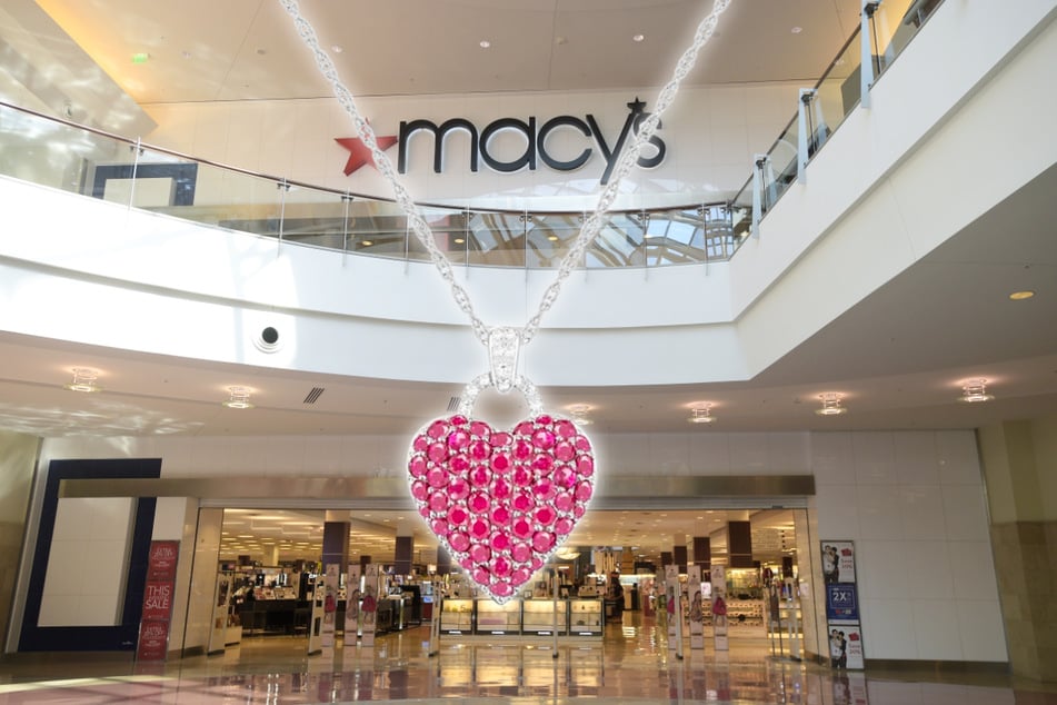 Macy’s has a "beautiful" $600 necklace for just $240, and shoppers say it’s "the perfect gift"