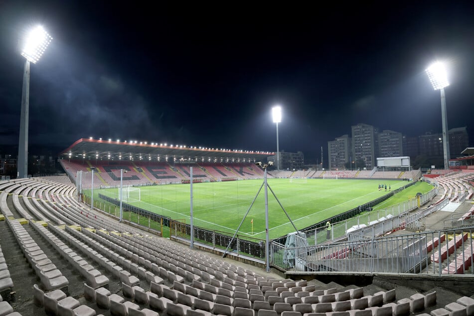 The stadium "Bilino Polje" In Zenica, Bosnia, around an hour from the capital Sarajevo, tonight is likely to be a cauldron.