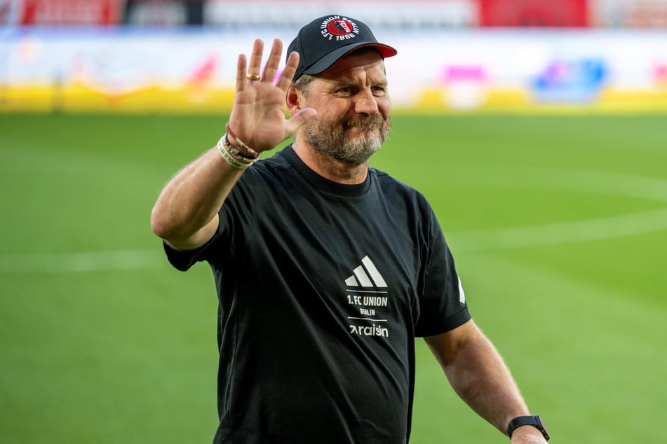 Steffen Baumgart (53) sieht Leverkusen trotz Umbruch ganz klar als Favorit.